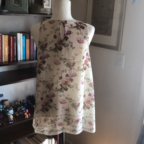 Max Studio blouse - Picture 2 of 2